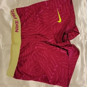 Nike Pro